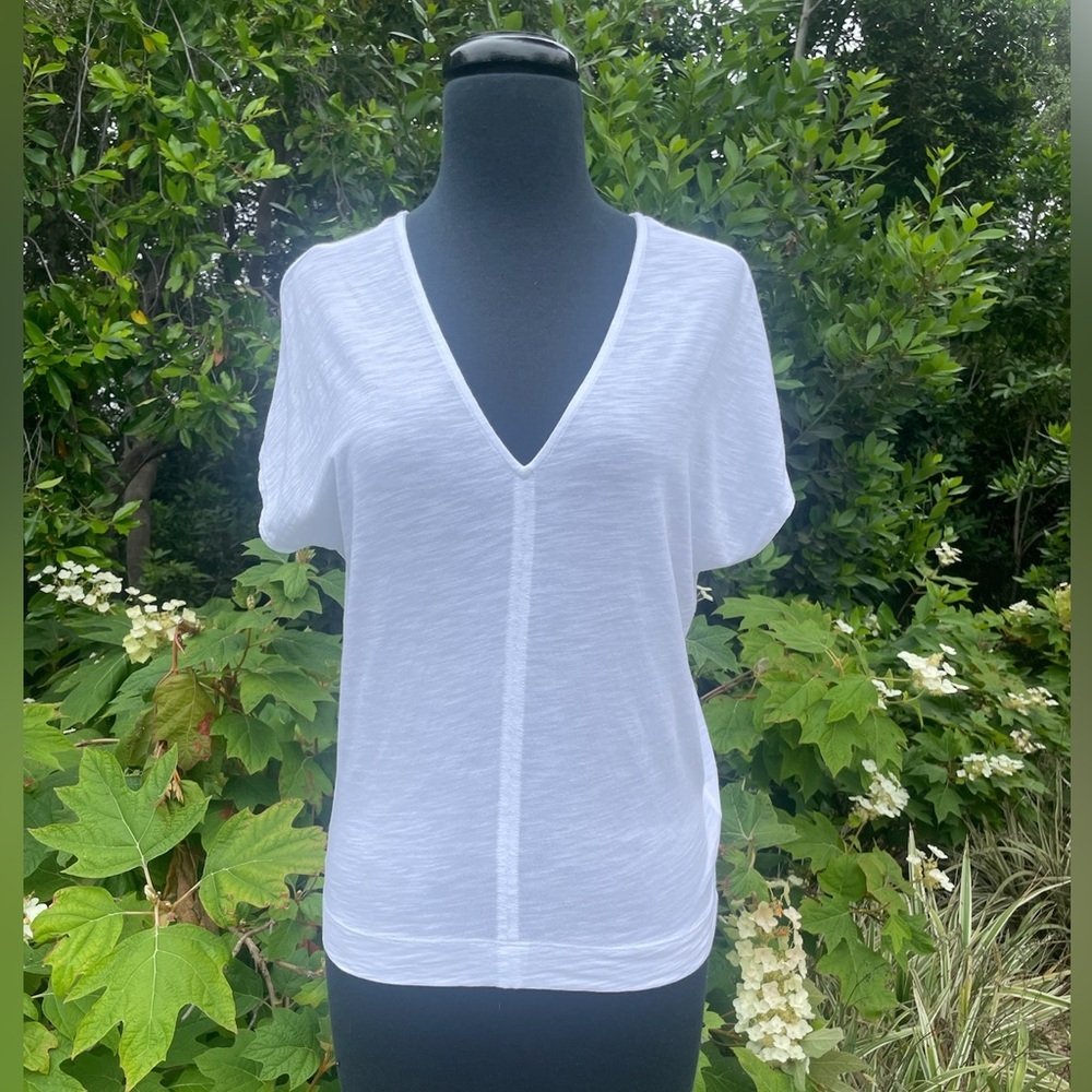 LILLA|P  v-neck batwing top - size XS